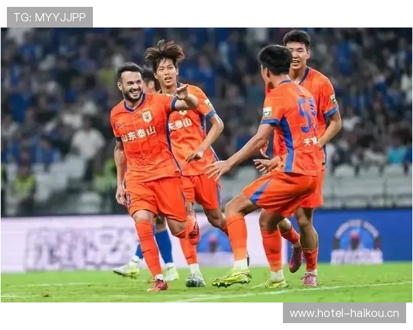 中超最新动态：多支劲旅调整阵容备战新赛季引关注 - 副本 (3)